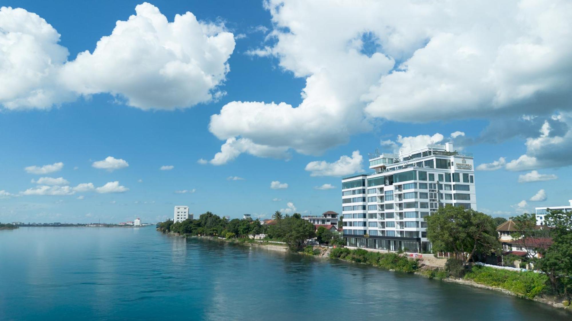 One Riviera Hotel And Residences Ban Souanmone 외부 사진